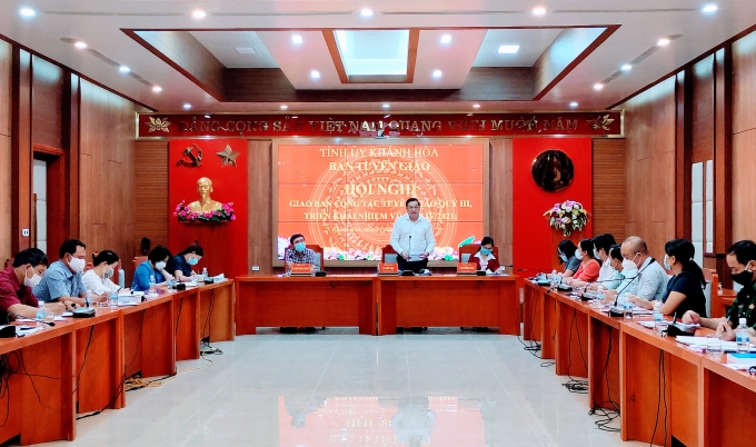 Đồng chí Lê Hữu Thọ - Ủy viên Ban Thường vụ Tỉnh ủy, Trưởng Ban Tuyên giáo Tỉnh ủy phát biểu kết luận Hội nghị.