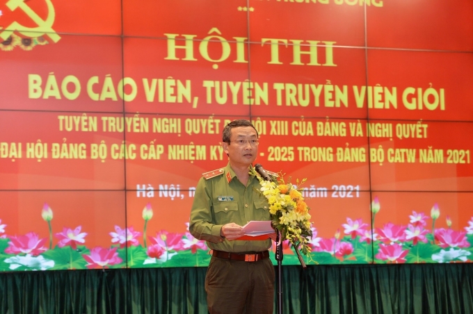 Trung tướng Nguyễn Ngọc Toàn, Cục trưởng Cục Công tác Đảng và công tác Chính trị - Trưởng Ban Tổ chức Hội thi phát biểu tại Lễ Khai mạc Hội thi (Ảnh: XT)