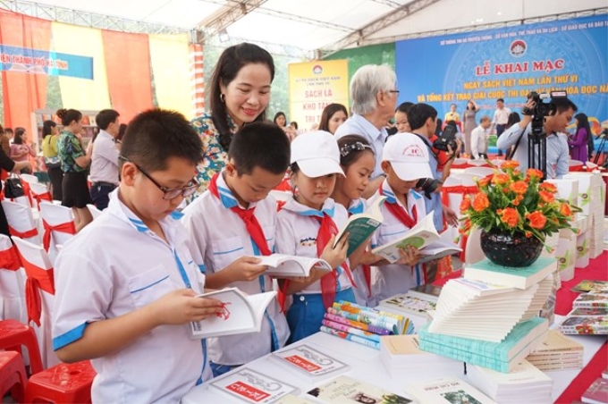 Nhà thơ Nguyễn Quang Thiều cho rằng Hội nghị Văn hóa toàn quốc cần đề cao giáo dục về văn hóa. (Ảnh minh họa: TTXVN)