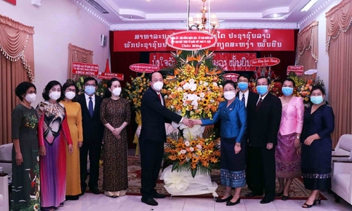 Lãnh đạo TP. Hồ Chí Minh chúc mừng Quốc khánh Lào