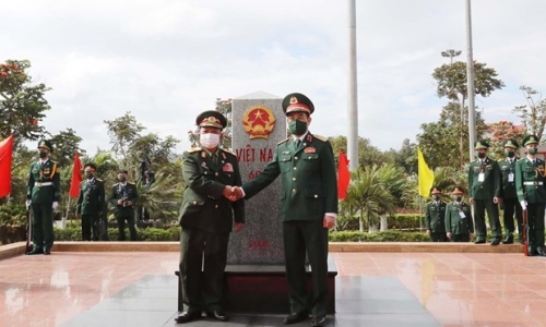 Việt Nam-Lào tăng cường hợp tác trong lĩnh vực quốc phòng