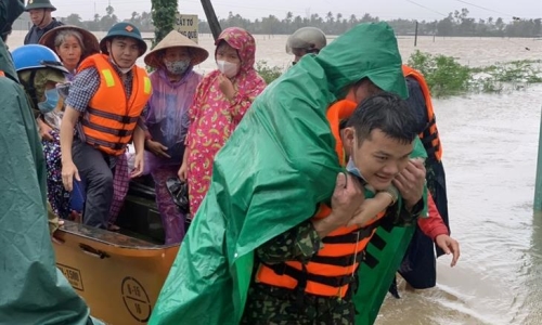 Kịp thời khắc phục hậu quả mưa lũ tại miền Trung - Tây Nguyên