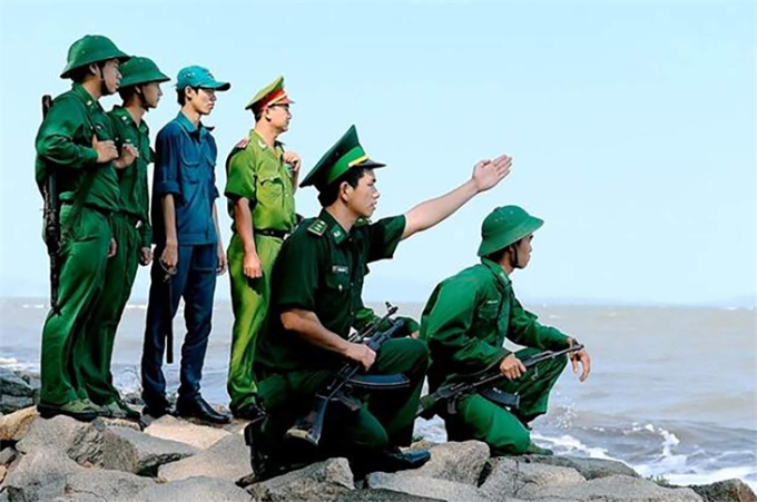Bộ đội Biên phòng phối hợp với các lực lượng Công an, dân quân địa phương tuần tra, bảo vệ chủ quyền, an ninh biên giới, biển đảo. (Ảnh: Báo Biên phòng)