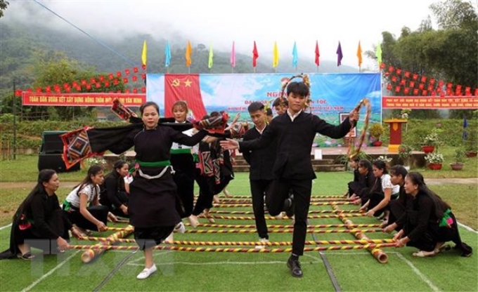 Nhân dân các dân tộc Lào Cai vui chơi trong "Ngày hội Đại đoàn kết toàn dân tộc" năm 2021. (Ảnh: Quốc Khánh/TTXVN)