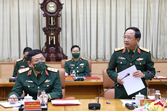Trung tướng Trịnh Văn Quyết, Uỷ viên Trung ương Đảng, Ủy viên Quân ủy Trung ương, Phó Chủ nhiệm Tổng cục Chính trị QĐND Việt Nam thay mặt hai Cơ quan đánh giá kết quả phối hợp giữa Ban Tuyên giáo Trung ương và Bộ Quốc phòng giai đoạn 2016 - 2021
