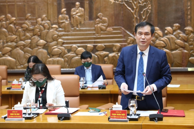 Đồng chí Phan Xuân Thủy, Phó Trưởng ban Tuyên giáo Trung ương nêu những nội dung phối hợp giữa hai cơ quan trong giai đoạn 2021-2025.