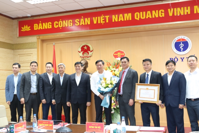 Đảng ủy Bộ Y tế đã được Đảng uỷ Khối các cơ quan Trung ương tặng Bằng khen.