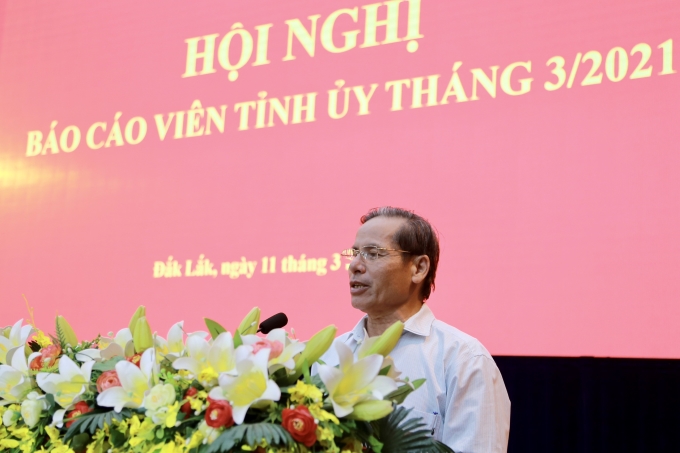 Đồng chí Nguyễn Cảnh , Phó Trưởng Ban Tuyên giáo Tỉnh ủy Đăk Lăk phát biểu tại hội nghị.