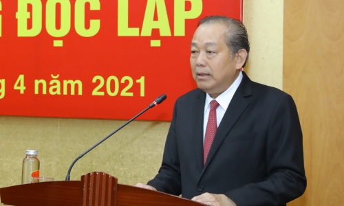 Trao tặng Huân chương Độc lập hạng Nhì cho nguyên Bộ trưởng Bộ Nội vụ Lê Vĩnh Tân