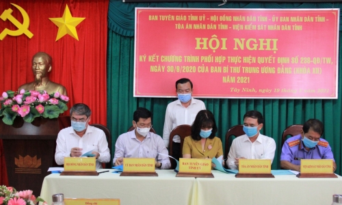 Tây Ninh: Ký kết chương trình phối hợp thực hiện Quyết định 238