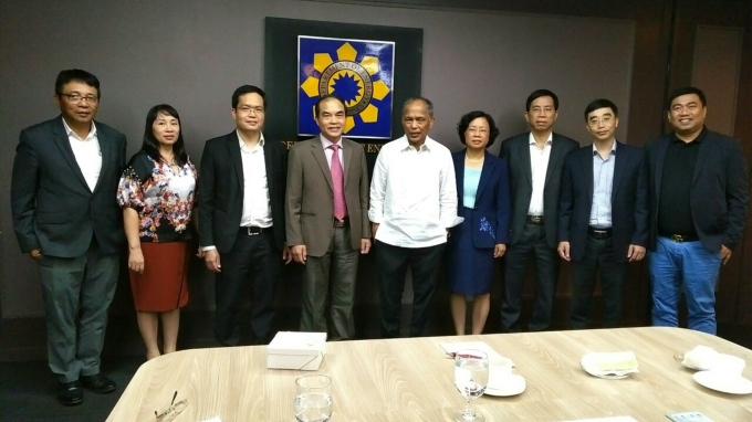 Đoàn Hội đồng Khoa học các cơ quan Đảng Trung ương làm việc với ông Alfonso Cusi, Phó Chủ tịch Đảng DPDP - Laban kiêm Bộ trưởng  Bộ Năng lượng Philippines (tháng 9/2019)