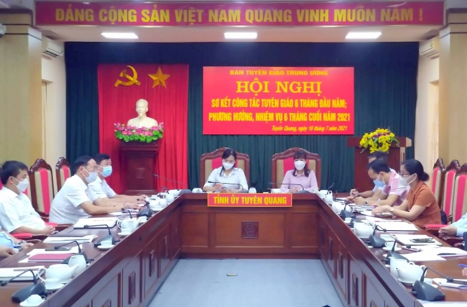 Điểm cầu Hội nghị tại Ban Tuyên giáo Tỉnh ủy Tuyên Quang.