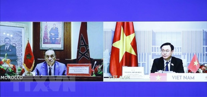 Chủ tịch Quốc hội Vương Đình Huệ hội đàm trực tuyến với Chủ tịch Hạ viện Vương quốc Morocco Habib El Malki. (Ảnh: Doãn Tấn/TTXVN)