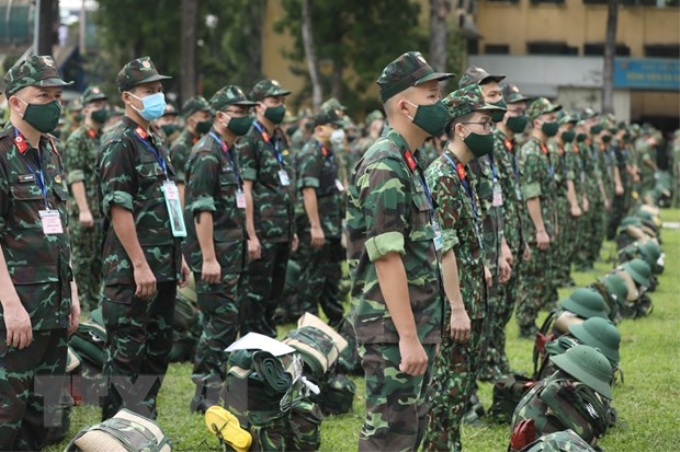Học viên Học viện Quân y trước khi lên đường vào Nam làm nhiệm vụ chống dịch COVID-19. (Ảnh: Minh Quyết/TTXVN)
