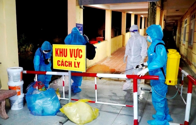 Quảng Bình ghi nhận 3 trường hợp đi xe máy từ tỉnh Bình Dương về dương tính với SARS-CoV-2 ngày 3/8. (Ảnh: TTXVN phát)