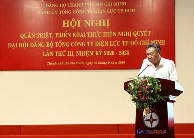 Đồng chí Phạm Quốc Bảo, Bí thư Đảng ủy, Chủ tịch Hội đồng thành viên EVNHCMC phát biểu