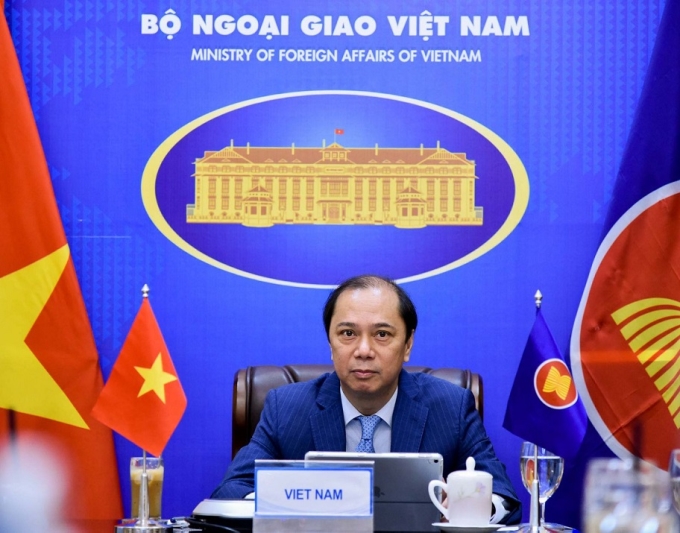Thứ trưởng Nguyễn Quốc Dũng phát biểu tại cuộc họp. (Ảnh: BNG)
