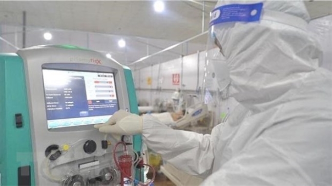 Bên trong khu điều trị bệnh nhân COVID-19 tại Bệnh viện Dã chiến điều trị bệnh nhân COVID-19 đa tầng ở quận Tân Bình. (Ảnh: TTXVN)