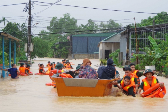 Cứu hộ nhân dân vùng lũ lụt - Ảnh minh họa