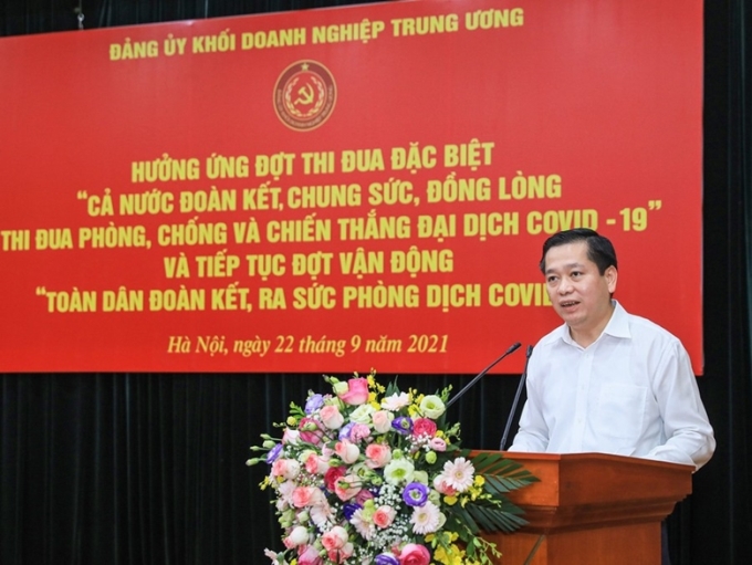 Đồng chí Nguyễn Long Hải, Ủy viên dự khuyết Trung ương Đảng, Bí thư Đảng ủy Khối Doanh nghiệp Trung ương phát biểu tại buổi hưởng ứng đợt thi đua đặc biệt và đã có 24/35 đơn vị ủng hộ công tác phòng, chống dịch COVID-19.