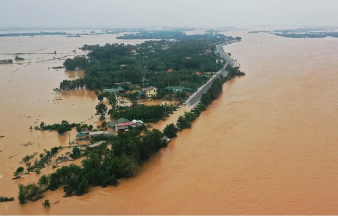 Ảnh hưởng của bão số 5 (có tên quốc tế là Sơn Ca) gây ra đợt ngập lụt lịch sử ở thành phố Đà Nẵng, khu vực miền Trung (Ảnh: TA)
