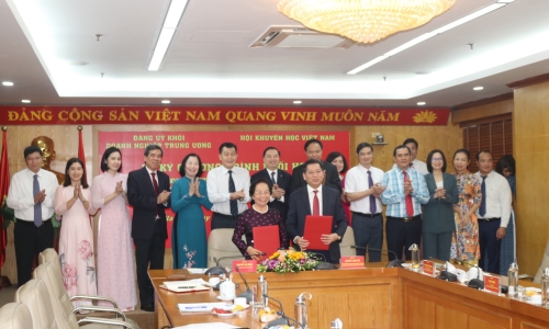 Hội Khuyến học Việt Nam phối hợp với Đảng ủy Khối Doanh nghiệp Trung ương đẩy mạnh hoạt động khuyến học, khuyến tài