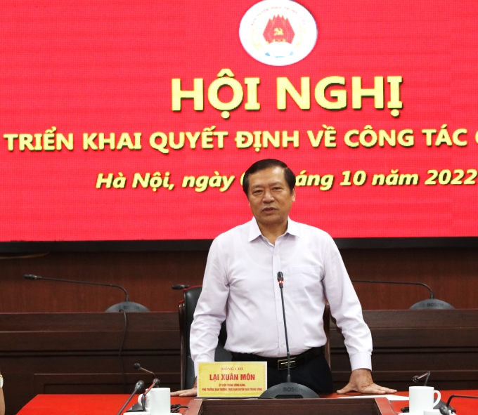 Đồng chí Lại Xuân Môn, Phó Trưởng ban Thường trực Ban Tuyên giáo Trung ương phát biểu giao nhiệm vụ.
