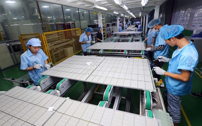 Công nhân làm việc tại khu công nghiệp Hiệp Thạnh, Tây Ninh