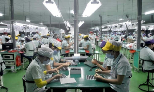 Nâng cao nhận thức chính trị cho công nhân lao động trong các khu công nghiệp ở Đồng Nai