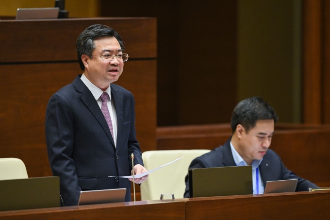 Bộ trưởng Bộ Xây dựng Nguyễn Thanh Nghị trả lời các câu hỏi chất vấn của ĐBQH.