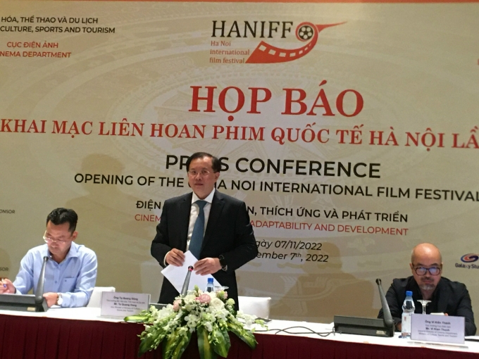 Ông Tạ Quang Đông, Thứ trưởng Bộ Văn hóa, Thể thao và Du lịch, Trưởng ban Chỉ đạo Liên hoan Phim quốc tế Hà Nội lần thứ VI  phát biểu. (Ảnh DP)