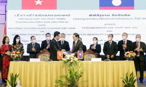 Thúc đẩy phát triển hợp tác thương mại biên giới Việt Nam - Lào