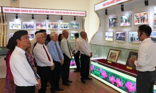 Trưng bày hình ảnh và hiện vật quý của nguyên Chủ tịch nước Nguyễn Minh Triết