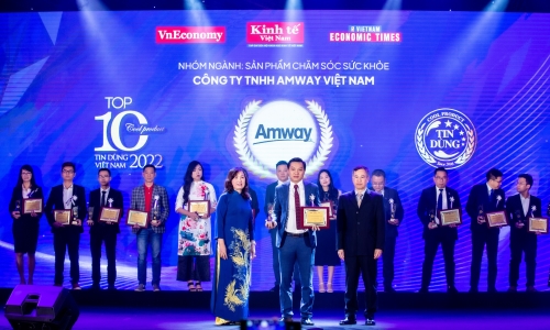Nutrilite nhận giải thưởng Top 100 sản phẩm Tin dùng Việt Nam 2022