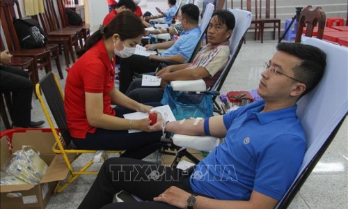 Động viên các tầng lớp nhân dân tham gia hiến máu tình nguyện dịp Tết