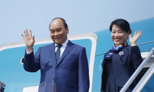 Chủ tịch nước bắt đầu chuyến thăm cấp Nhà nước tới Singapore