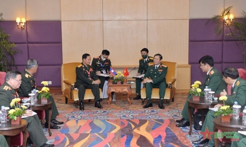 Tổng Tham mưu trưởng Nguyễn Tân Cương gặp trưởng đoàn Lào và Myanmar