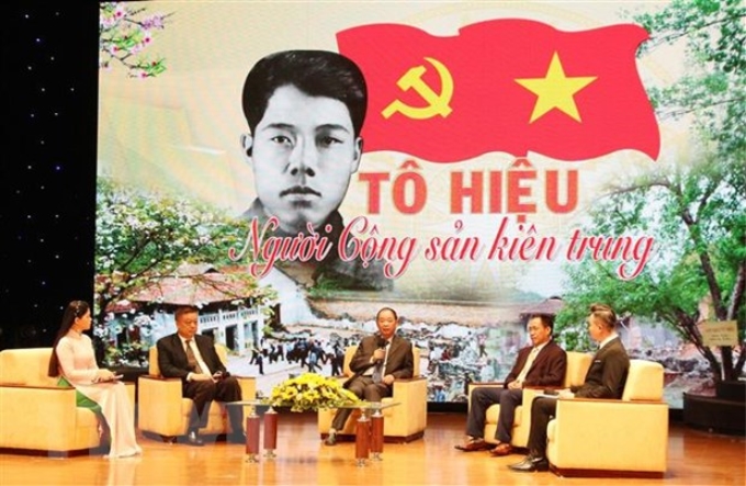 Quang cảnh buổi Tọa đàm Tô Hiệu - Người cộng sản kiên trung. (Ảnh: Nguyễn Cường/TTXVN)