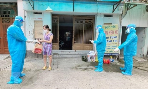 Thành phố Hồ Chí Minh: Tìm giải pháp "giữ chân" nhân viên y tế cơ sở
