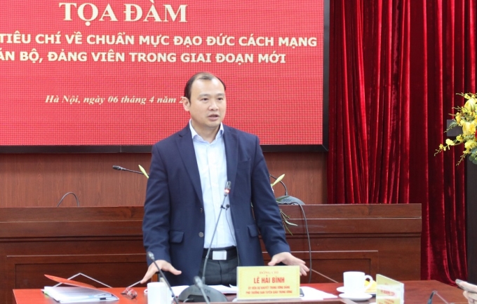Đồng chí Lê Hải Bình phát biểu khai mạc Tọa đàm.