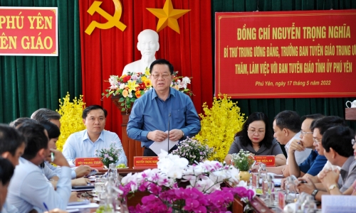 Đồng chí Nguyễn Trọng Nghĩa thăm, làm việc với Ban Tuyên giáo Tỉnh ủy Phú Yên