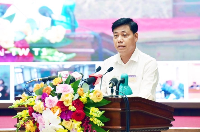 Thứ trưởng Bộ Giao thông Vận tải Nguyễn Ngọc Đông phát biểu tham luận tại hội nghị. Ảnh: Viết Thành