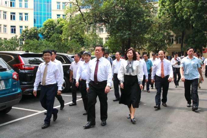 Đoàn công tác của Ban Tuyên giáo Trung ương do đồng chí Nguyễn Trọng Nghĩa, Bí thư Trung ương Đảng, Trưởng ban Tuyên giáo Trung ương làm Trưởng đoàn đã đến thăm và làm việc với Học viện Báo chí và Tuyên truyền.