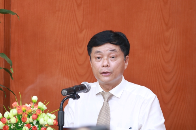 PGS. TS. Phạm Minh Sơn, Phó Bí thư Đảng ủy, Giám đốc Học viện Báo chí và Tuyên truyền giới thiệu về quá trình xây dựng và phát triển của Học viện Báo chí và Tuyên truyền trong 60 năm xây dựng và phát triển