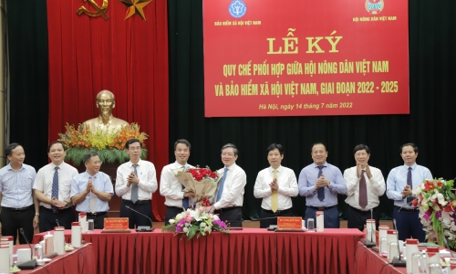 Tăng cường phối hợp giữa Bảo hiểm xã hội Việt Nam và Trung ương Hội Nông dân Việt Nam