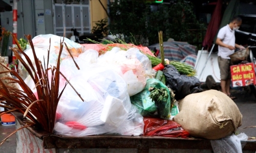 Phạt tiền nếu không phân loại rác thải từ đầu nguồn, khó thực hiện?