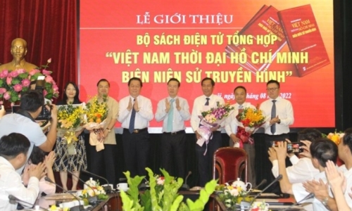 Giới thiệu bộ sách điện tử “Việt Nam thời đại Hồ Chí Minh - Biên niên sử truyền hình”