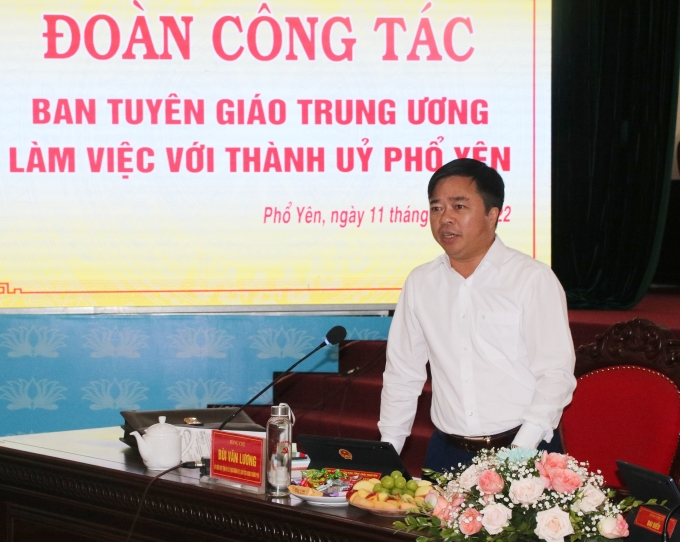 Bí thư Thành ủy Phổ Yen Bùi Văn Lương phát biểu tại buổi làm việc.