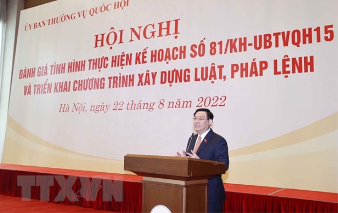 Chủ tịch Quốc hội Vương Đình Huệ phát biểu chỉ đạo và kết luận hội nghị. (Ảnh: Doãn Tấn/TTXVN)