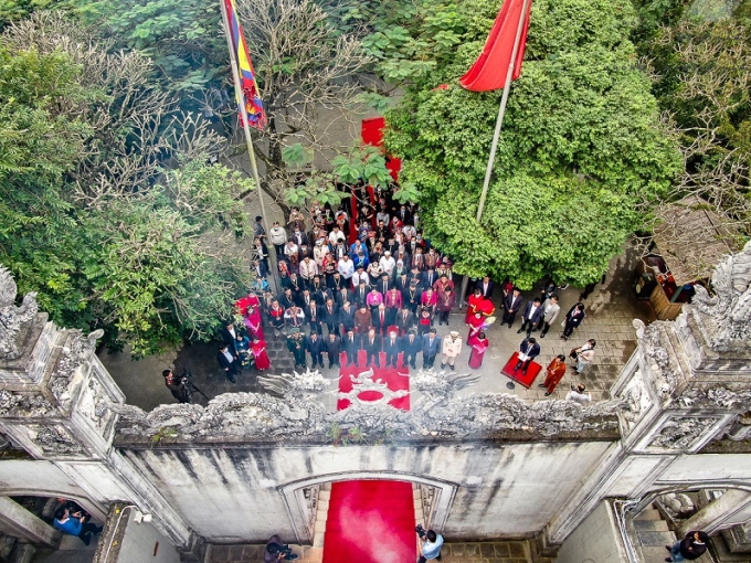 Lễ dâng hương tưởng niệm các vua Hùng đã có công dựng nước tại Khu Di tích lịch sử quốc gia đặc biệt Đền Hùng, tỉnh Phú Thọ. (Ảnh: TTXVN)